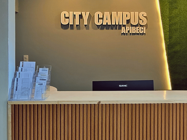BECI CITY校_受付
